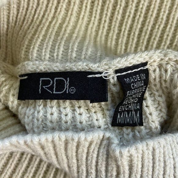 NWT RDI Ivory Beige Beach Turtle Neck Sweater (M) - Picture 8 of 10